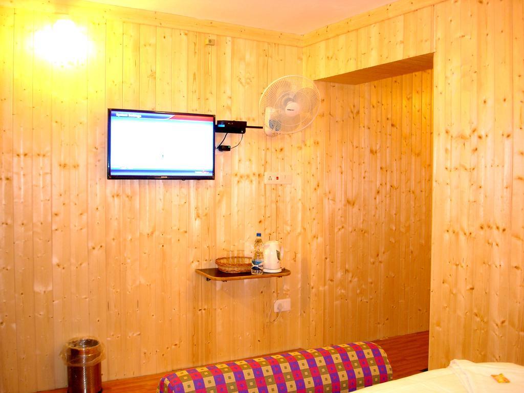 Ikraam Inn Bed & Breakfast Срінагар Номер фото